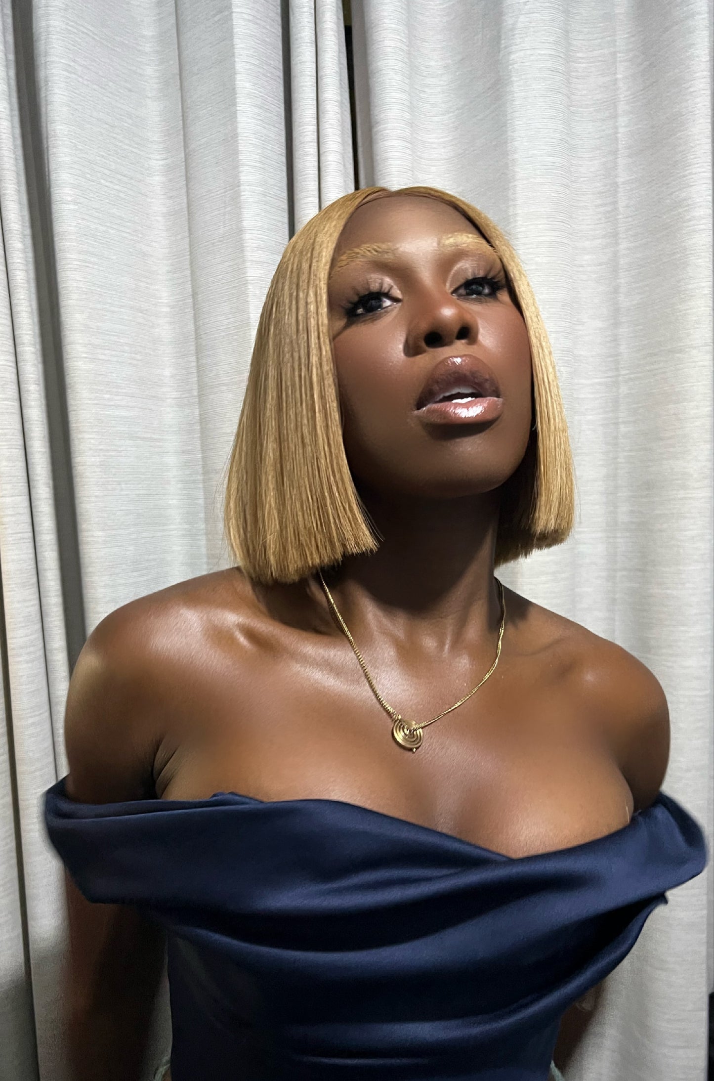 Honey Blonde Bob - HONEY